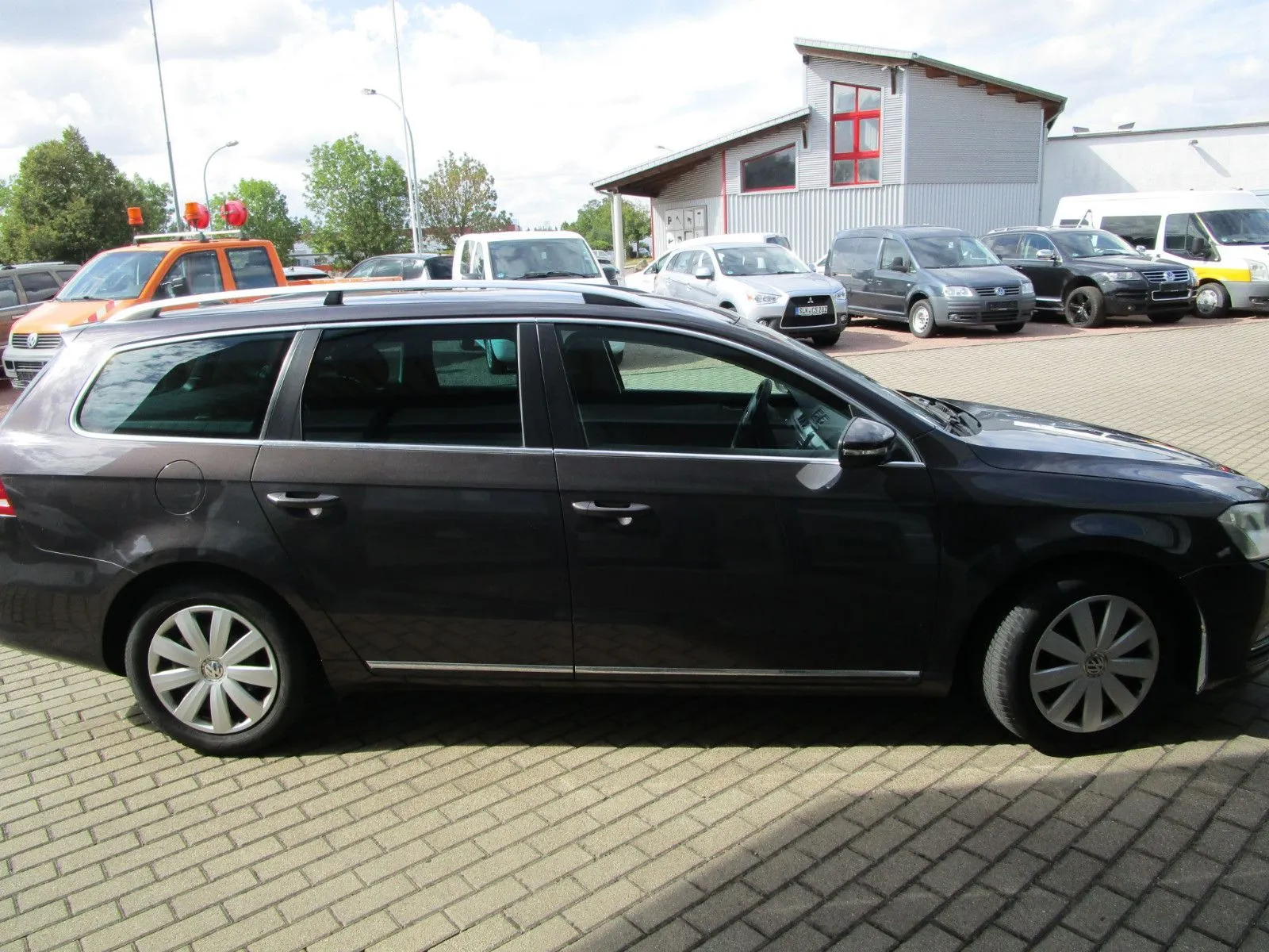 Volkswagen Passat Variant Trendline BlueMotion/BMT – Diesel, manuell — 2011 — Schönebeck (Elbe)